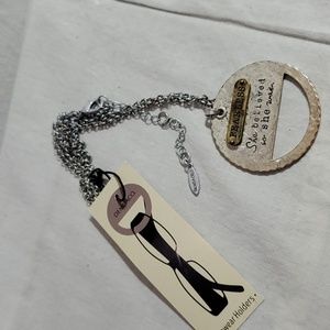 Demdaco eyewash holder